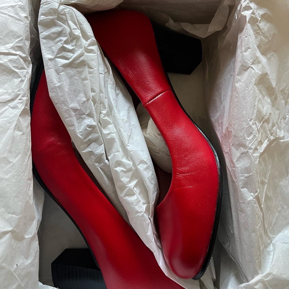 Women's Zeddea Varese Red Shoes - Picture 3 of 5